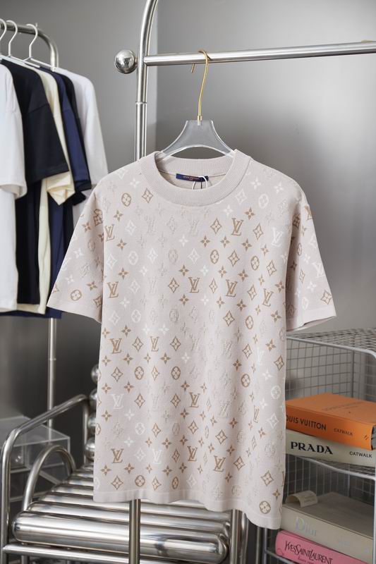 Louis Vuitton men T-shirts-LV2125T
